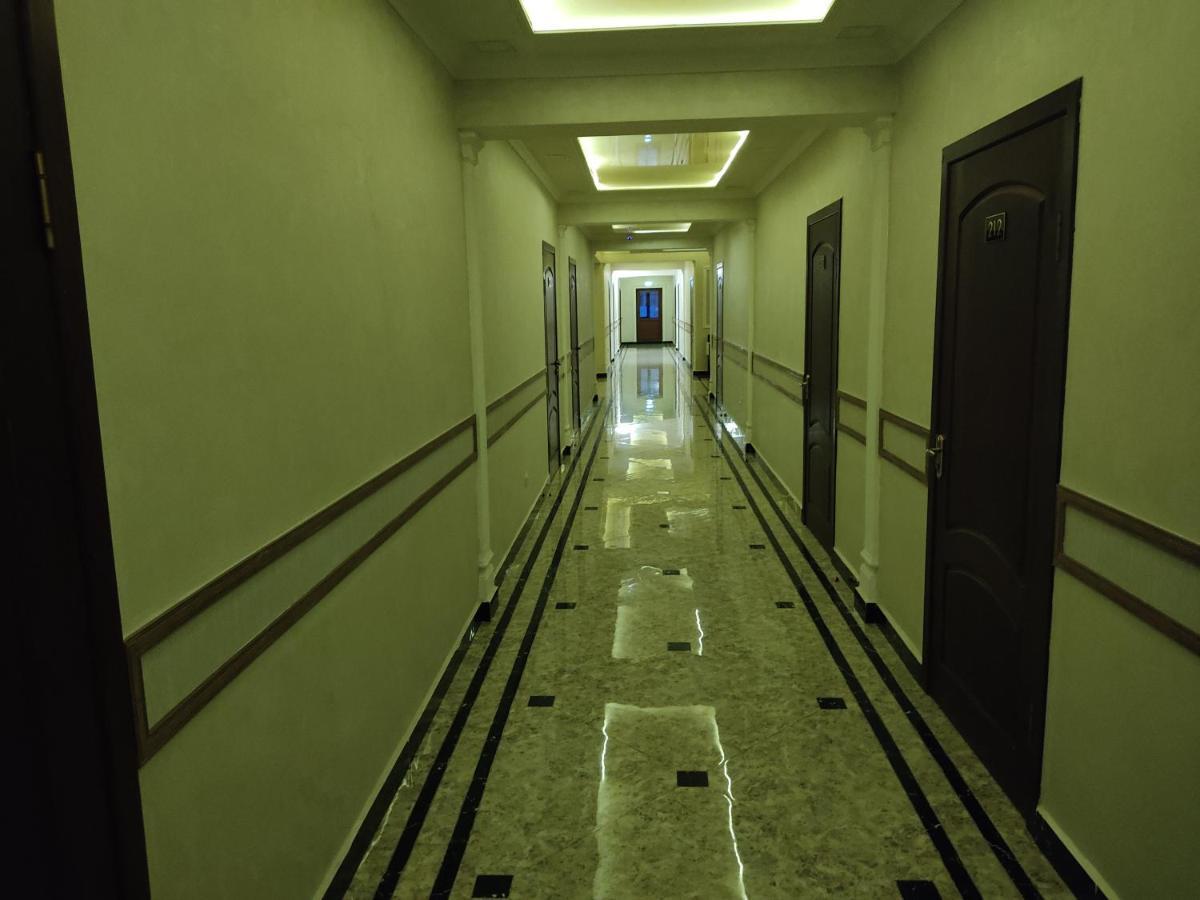 Hayat Hotel Zharkent ภายนอก รูปภาพ